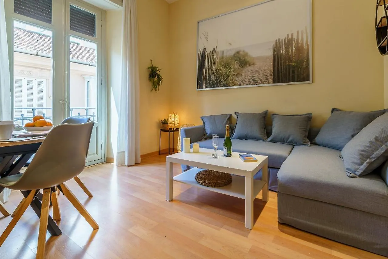Bright Two-Bedroom Apartment In The Historic Center Малага 0*,  Испания
