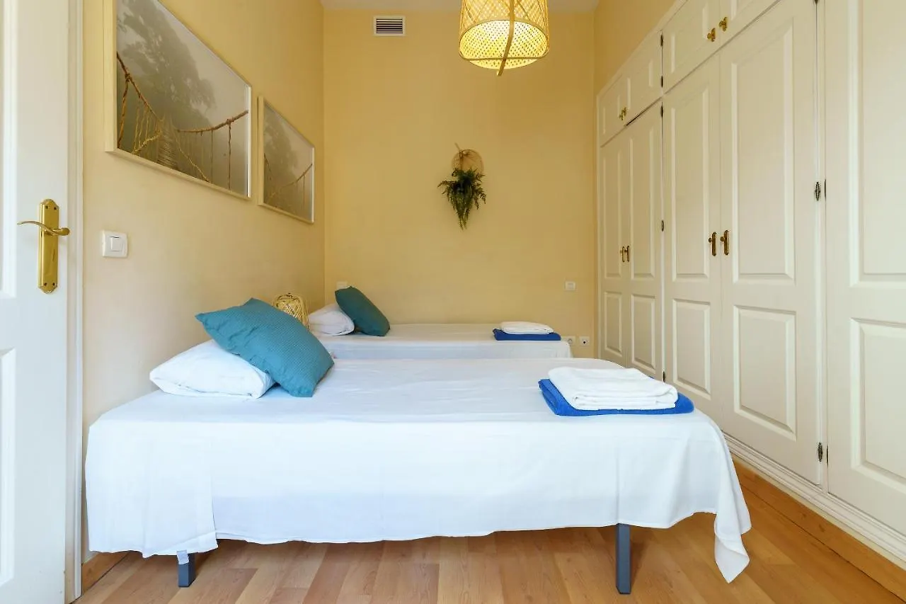 Bright Two-Bedroom Apartment In The Historic Center Málaga
